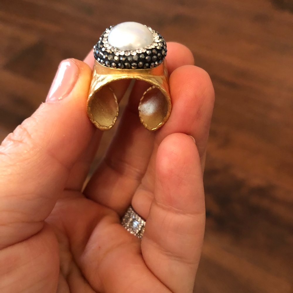 Ring - Picture 2 of 7